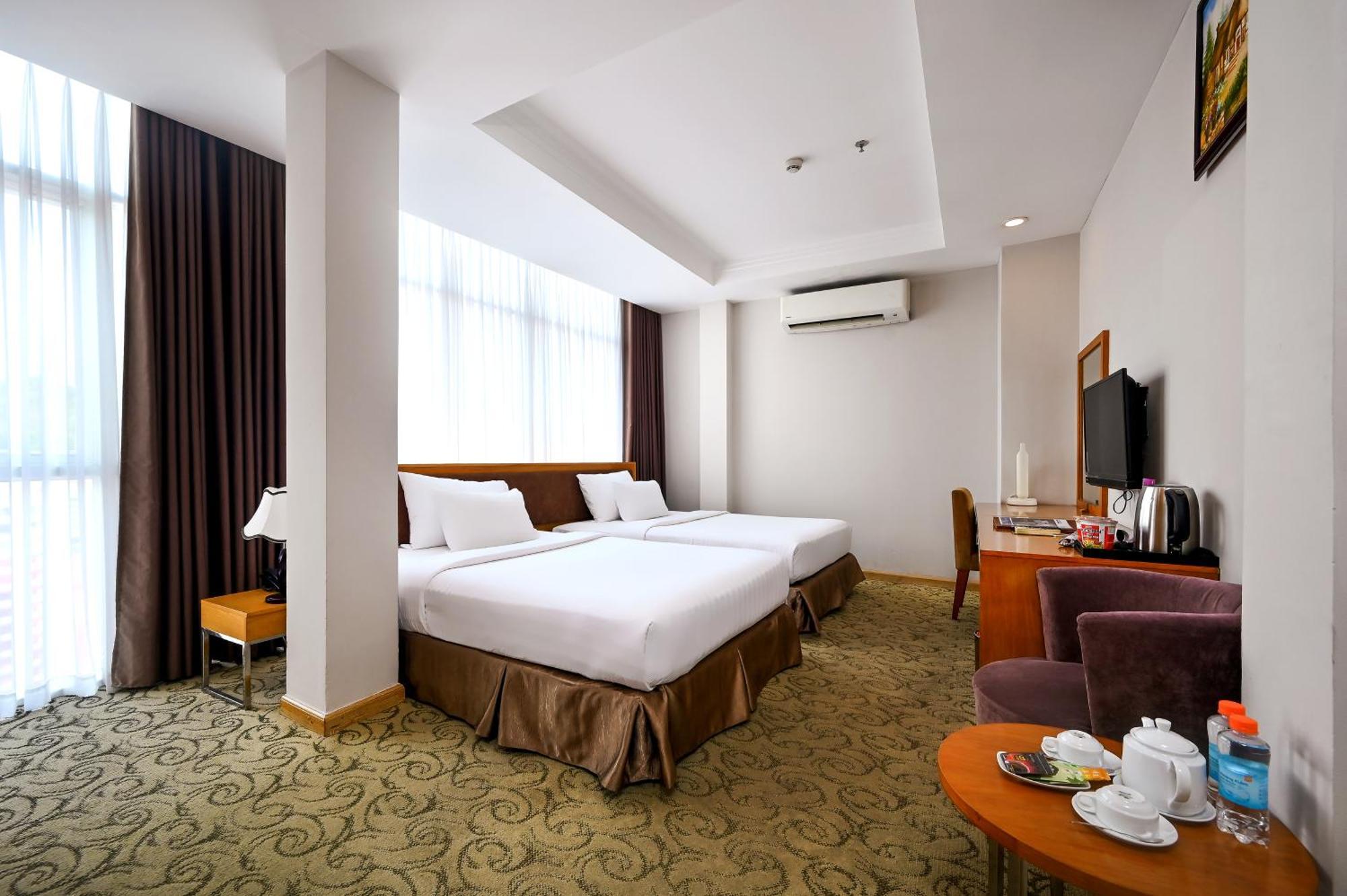 Ttc Hotel Deluxe Airport Хошимін Екстер'єр фото