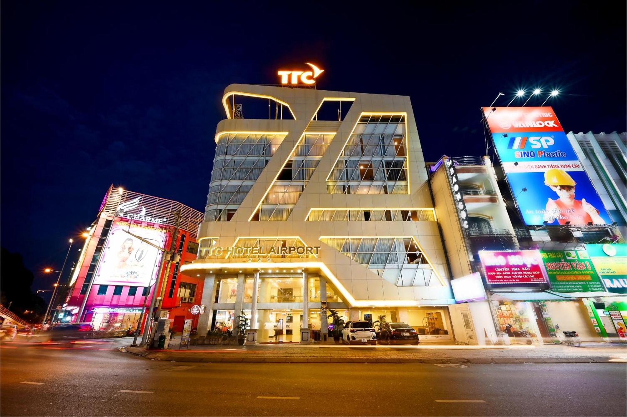 Ttc Hotel Deluxe Airport Хошимін Екстер'єр фото