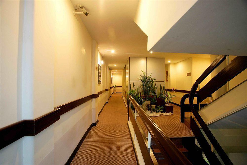 Ttc Hotel Deluxe Airport Хошимін Екстер'єр фото