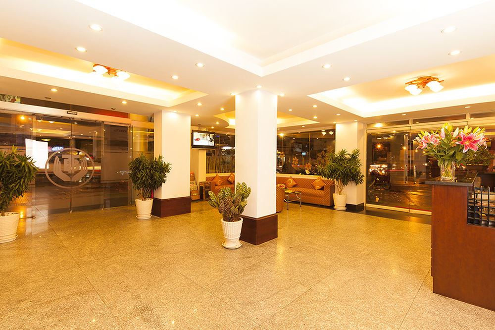 Ttc Hotel Deluxe Airport Хошимін Екстер'єр фото